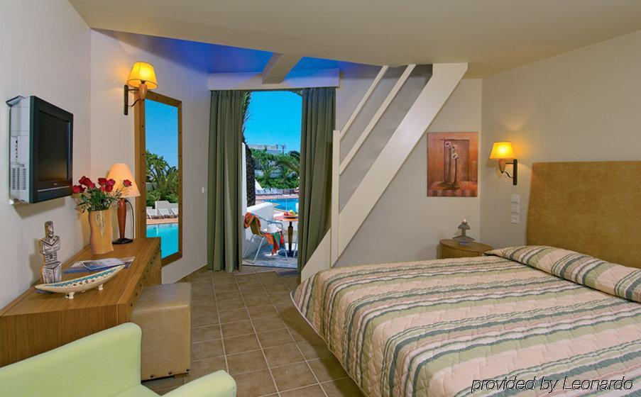 Margarita Beach Hotel Agia Marina 외부 사진